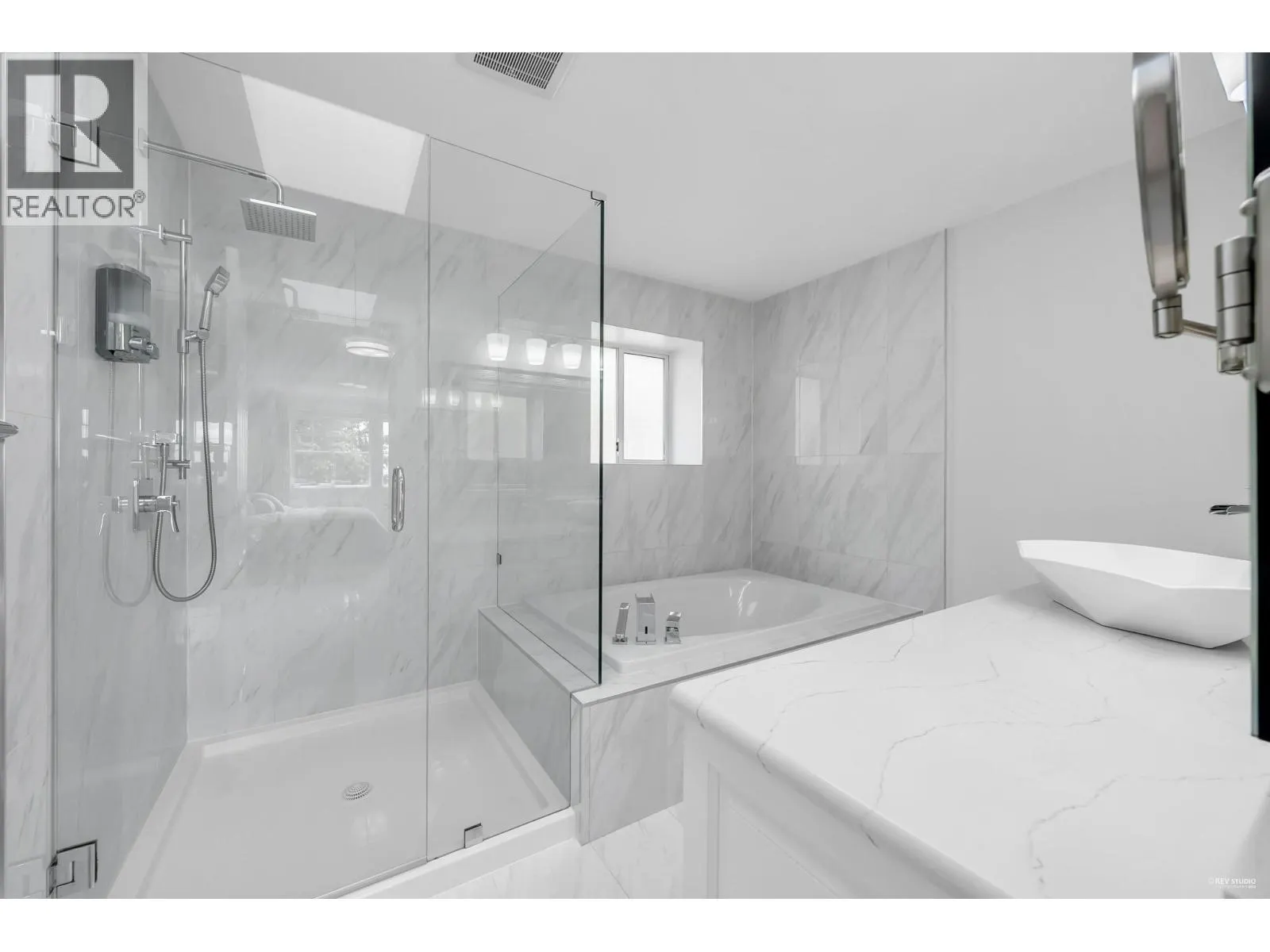 87 2979 PANORAMA DRIVE