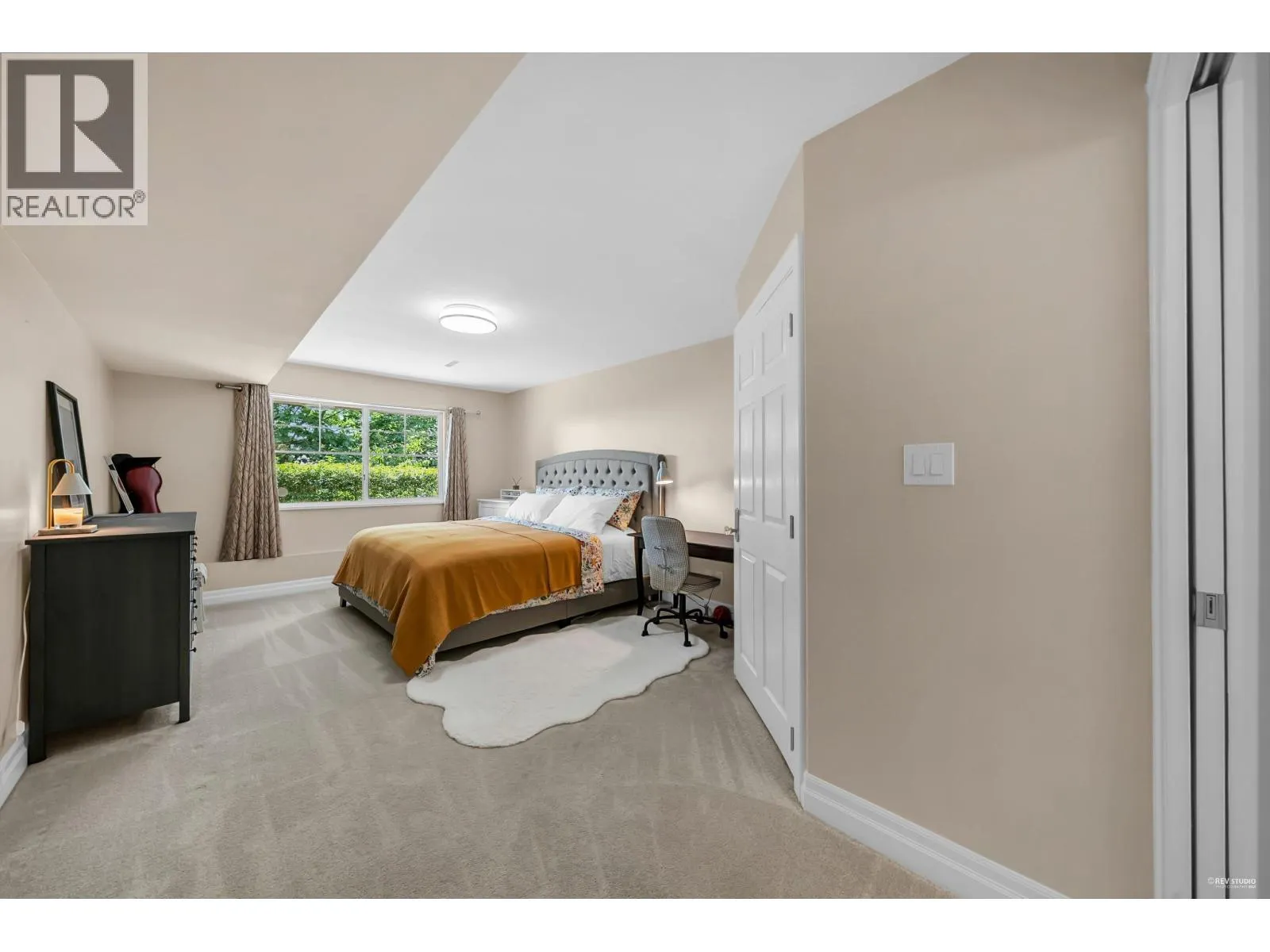 87 2979 PANORAMA DRIVE