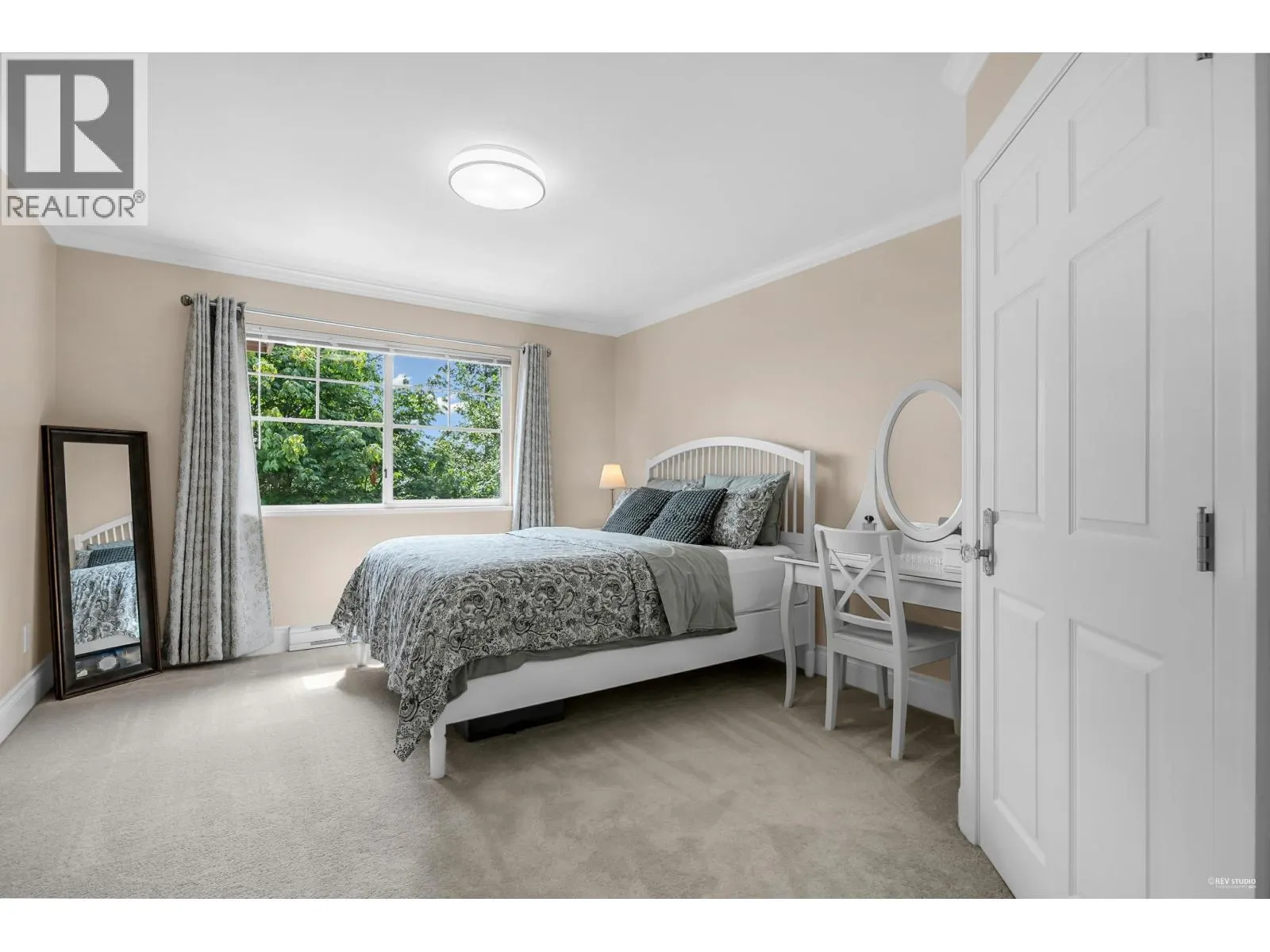 87 2979 PANORAMA DRIVE