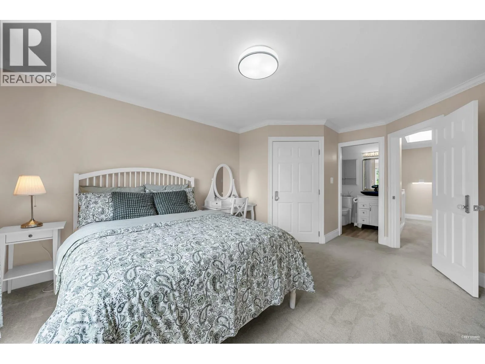 87 2979 PANORAMA DRIVE