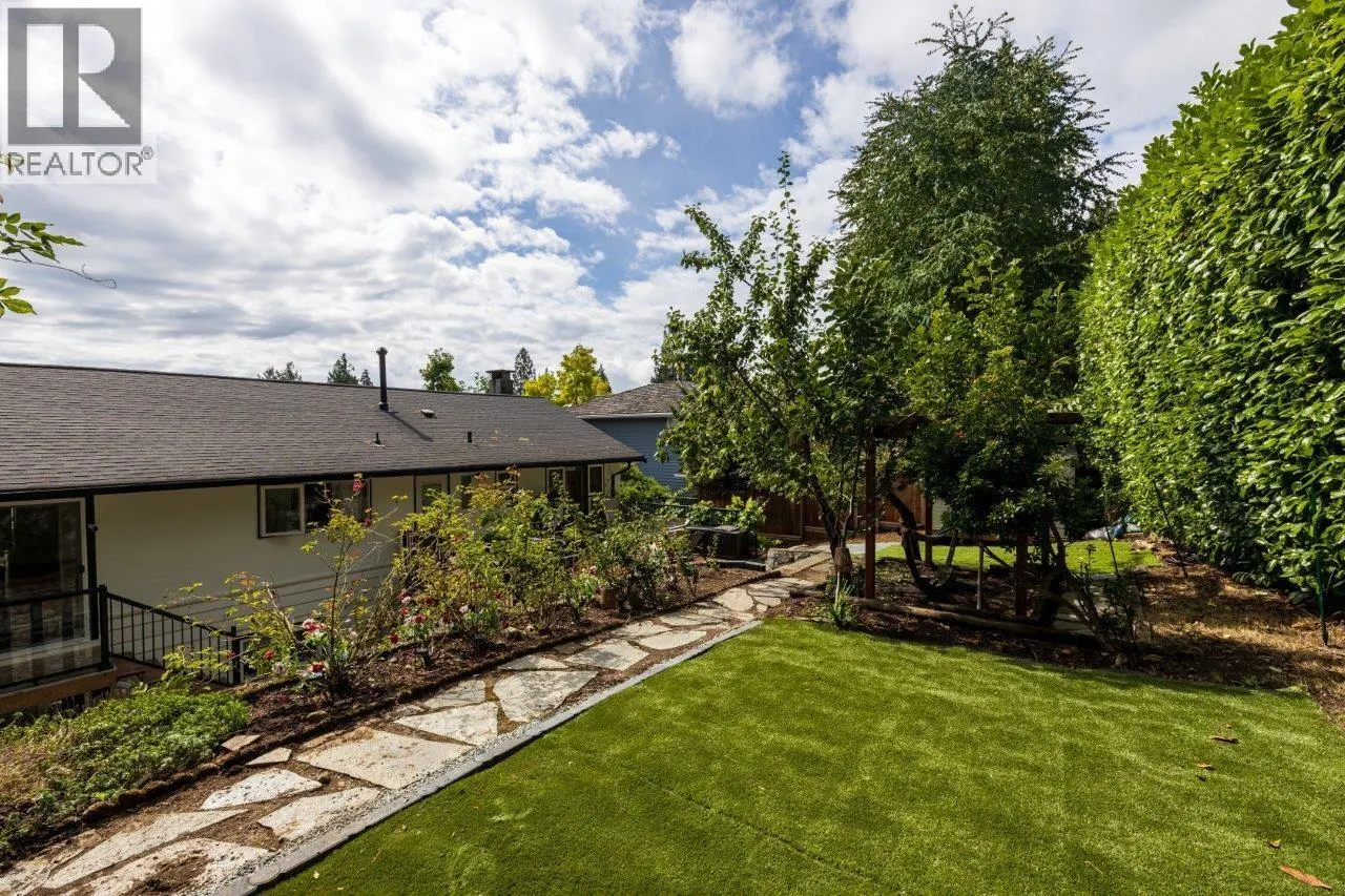 4577 MEADOWBANK CLOSE