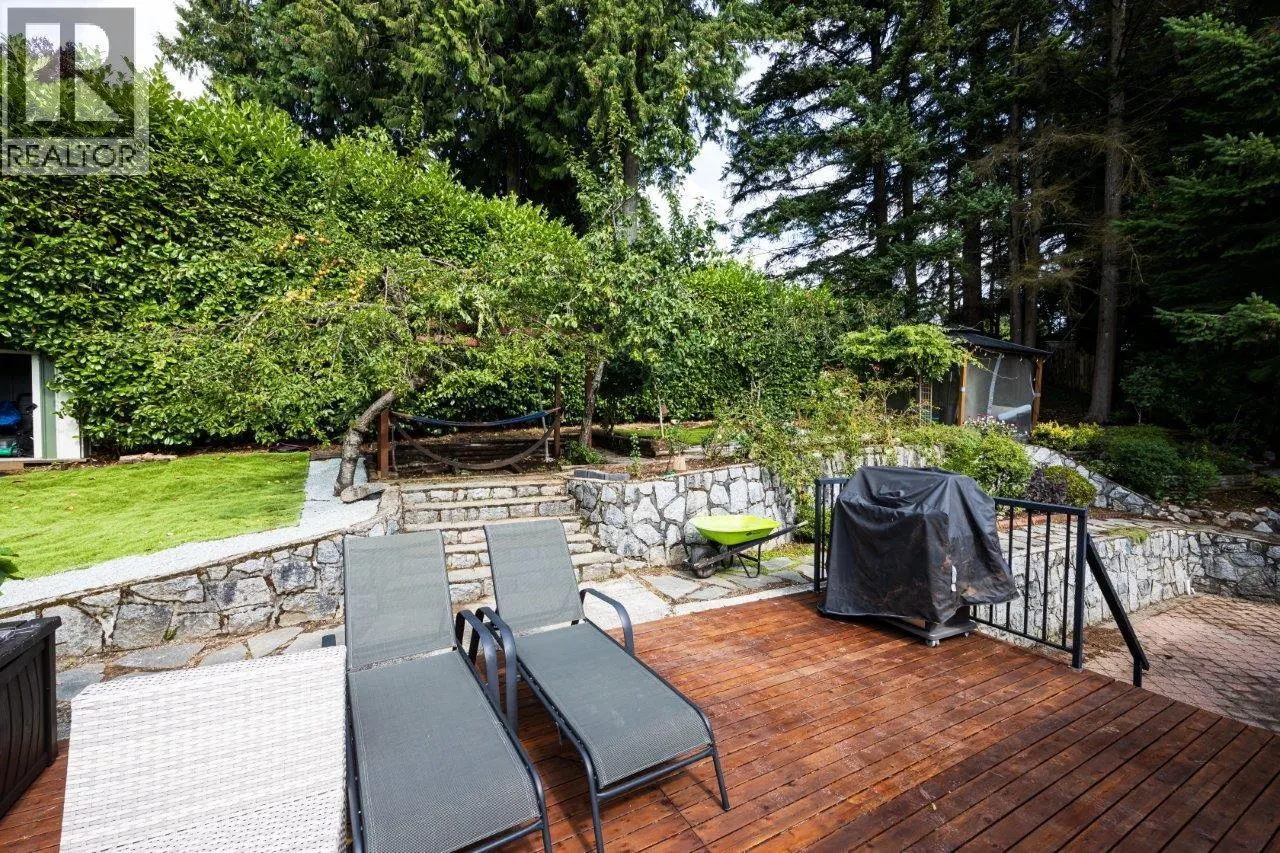 4577 MEADOWBANK CLOSE