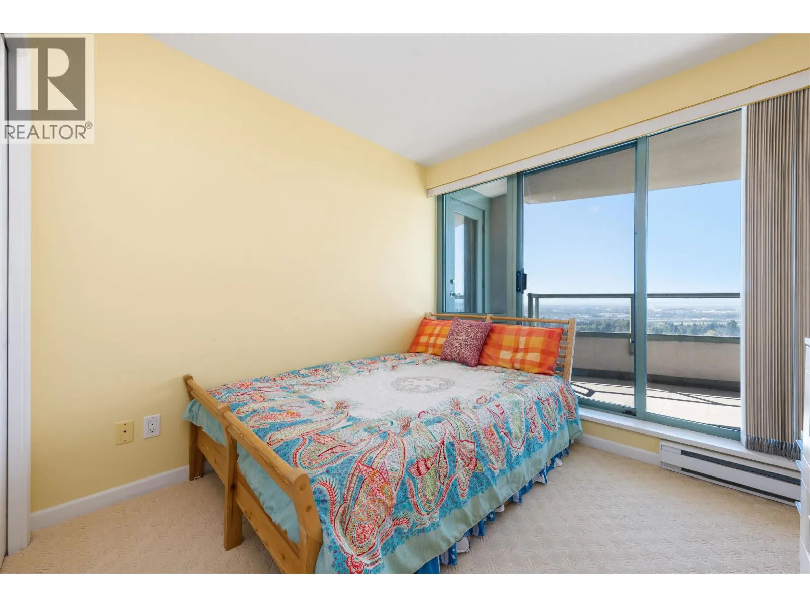 1203 6611 SOUTHOAKS CRESCENT