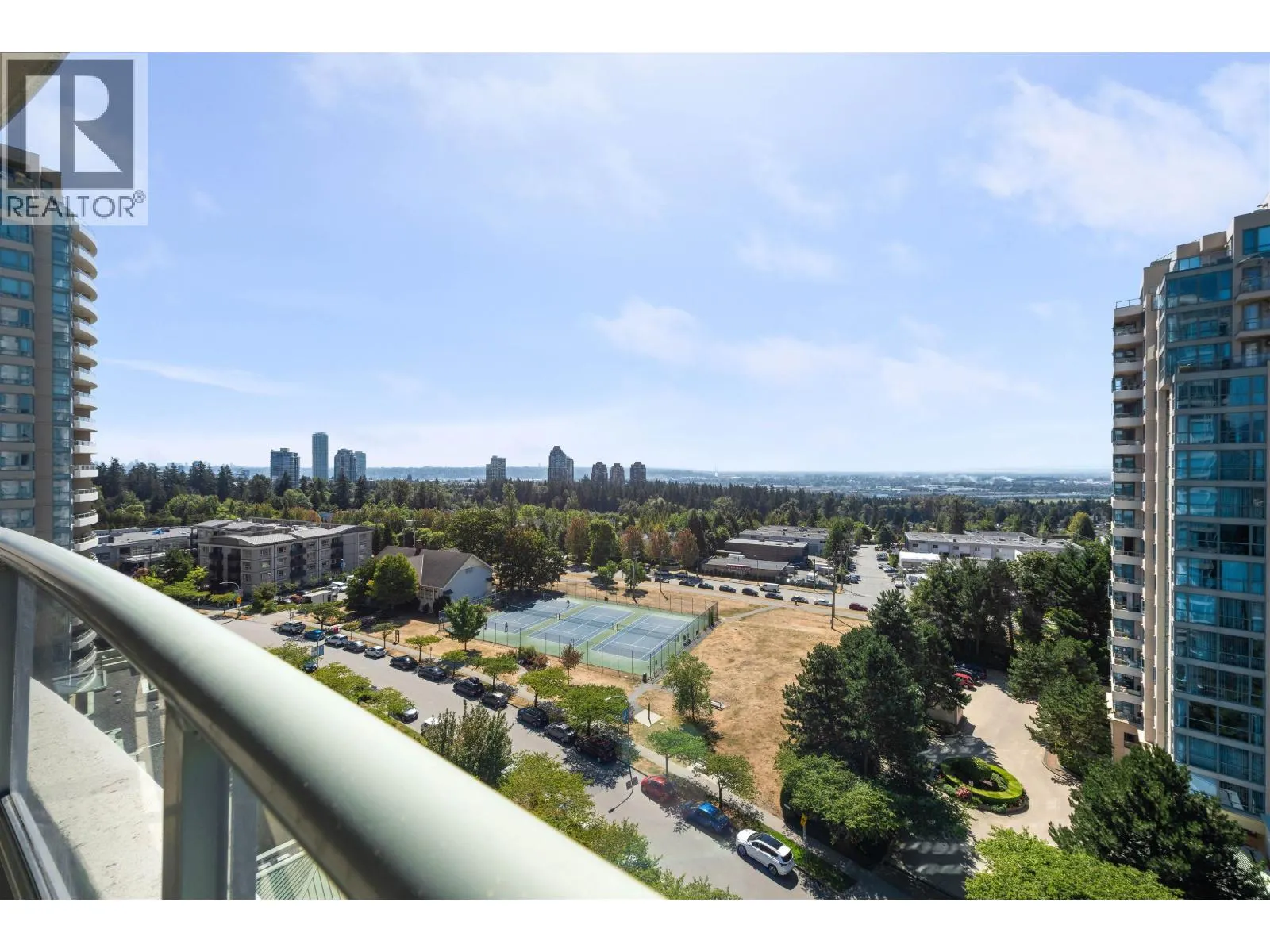 1203 6611 SOUTHOAKS CRESCENT