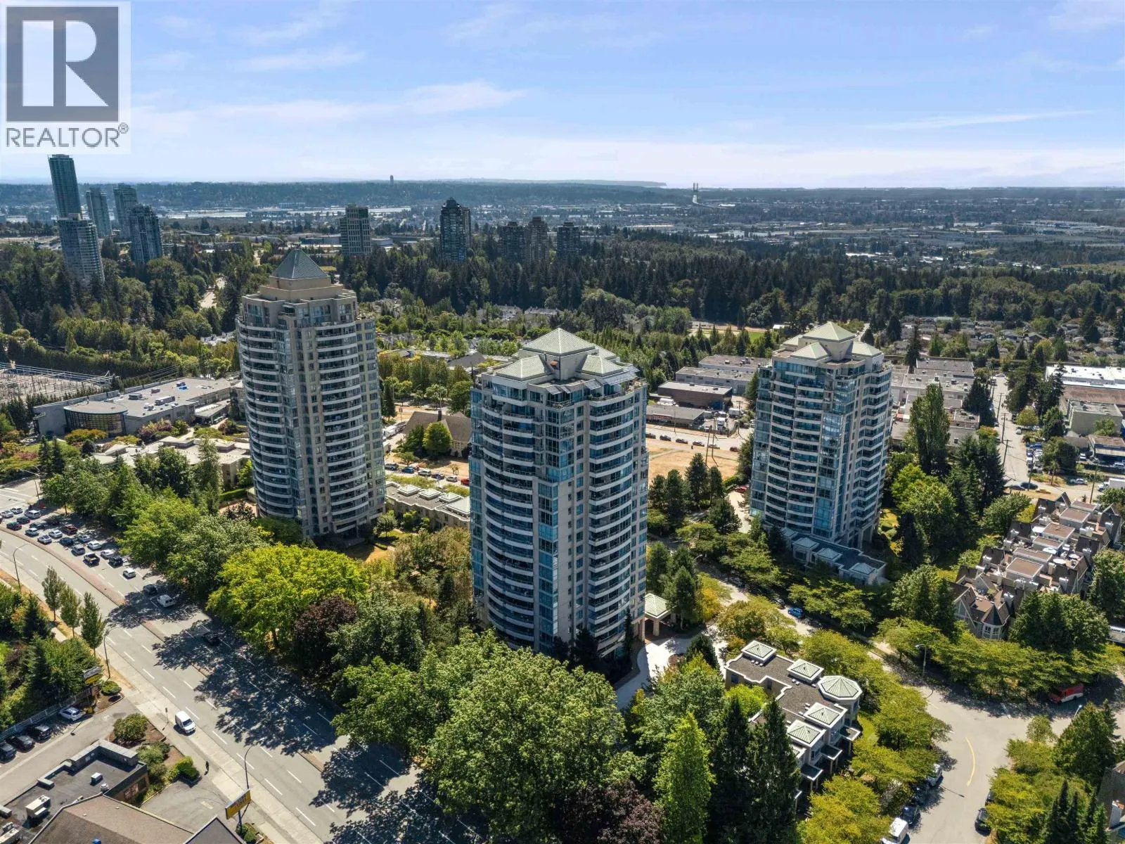 1203 6611 SOUTHOAKS CRESCENT