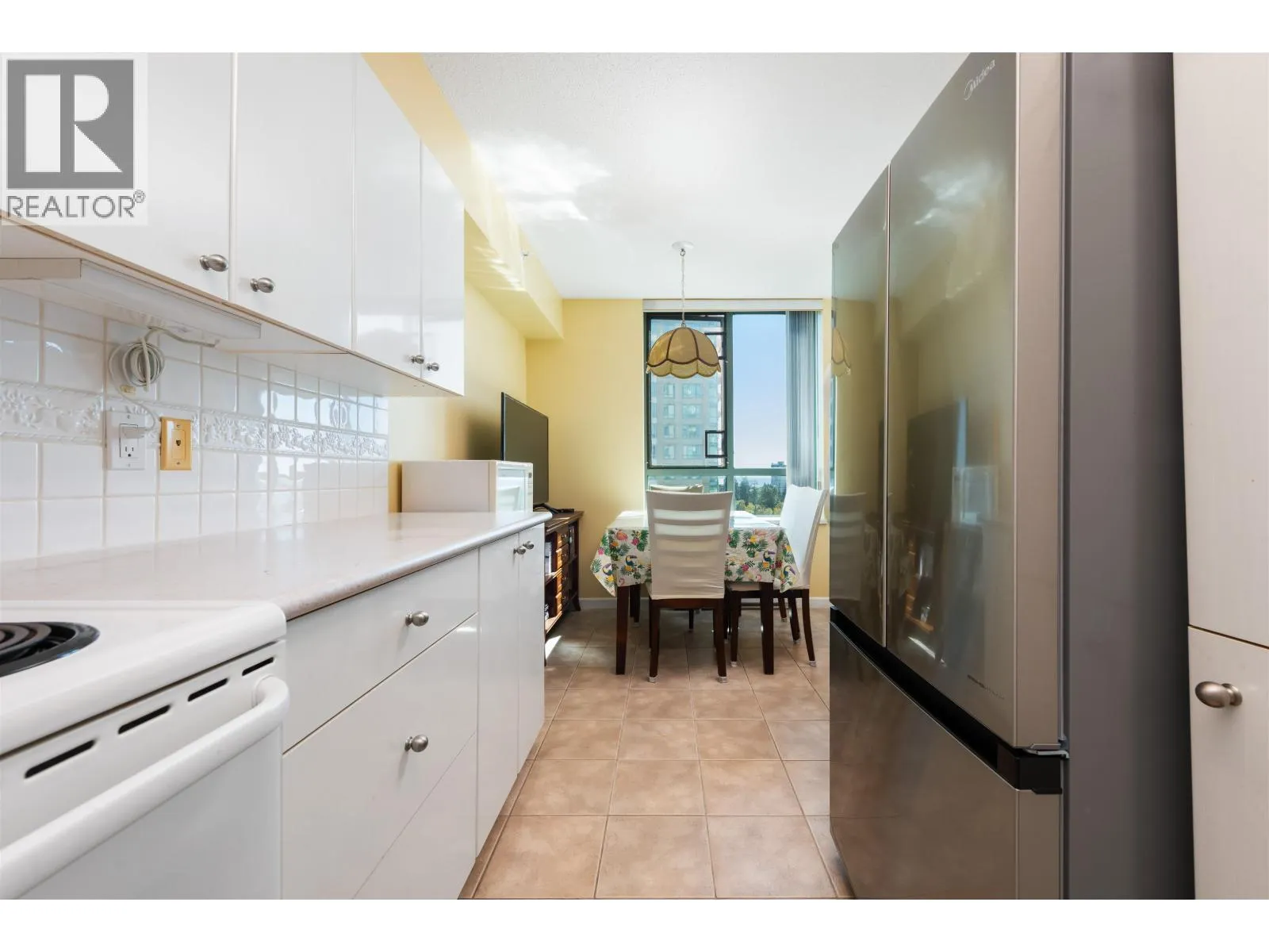 1203 6611 SOUTHOAKS CRESCENT