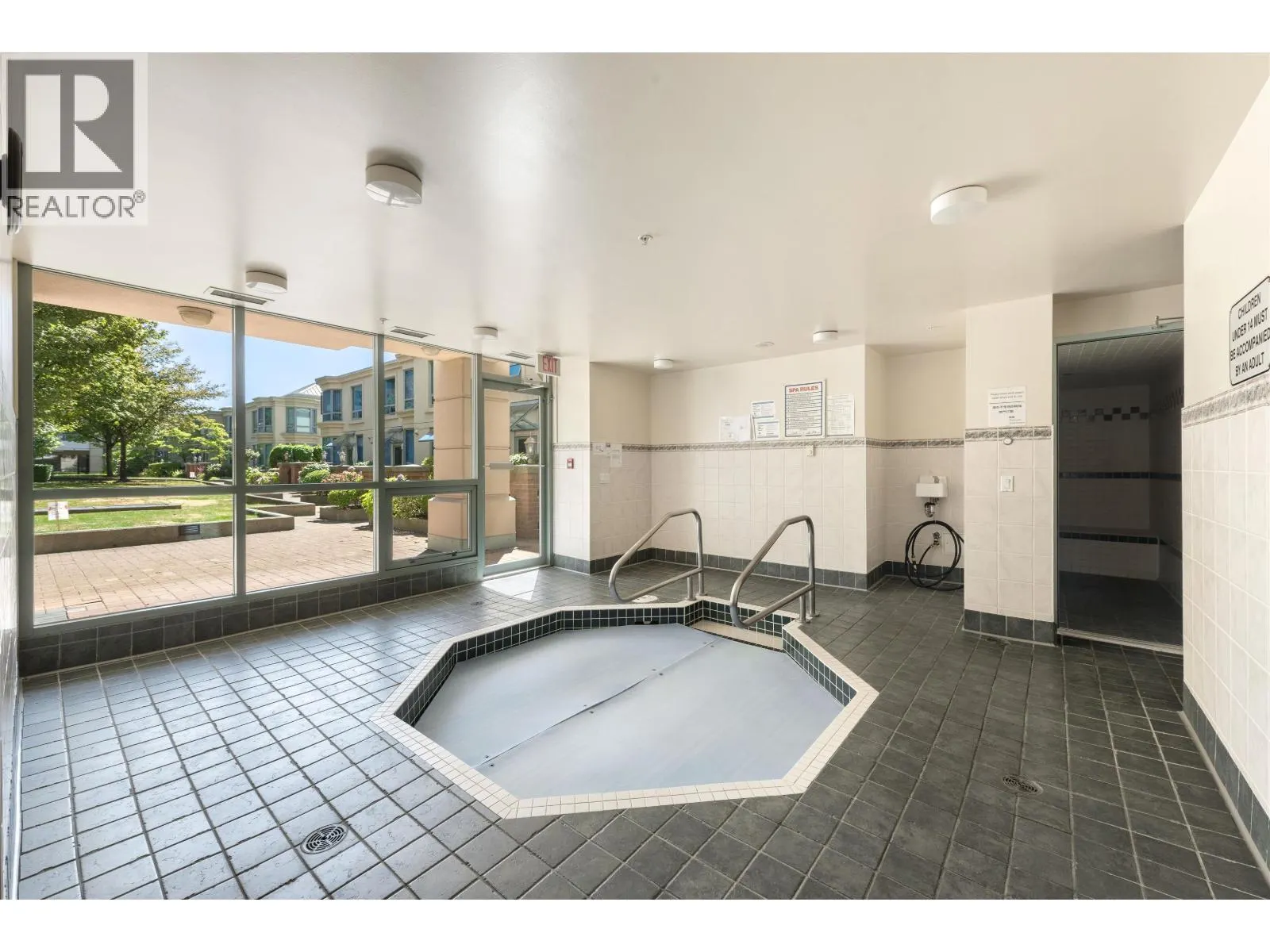 1203 6611 SOUTHOAKS CRESCENT