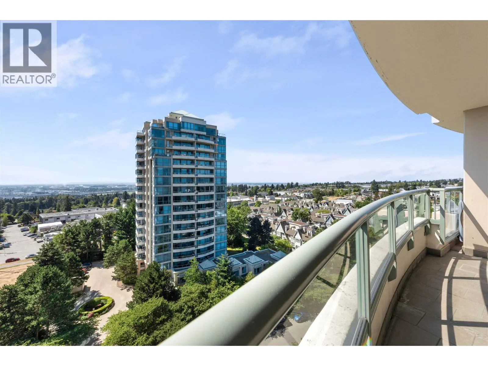 1203 6611 SOUTHOAKS CRESCENT