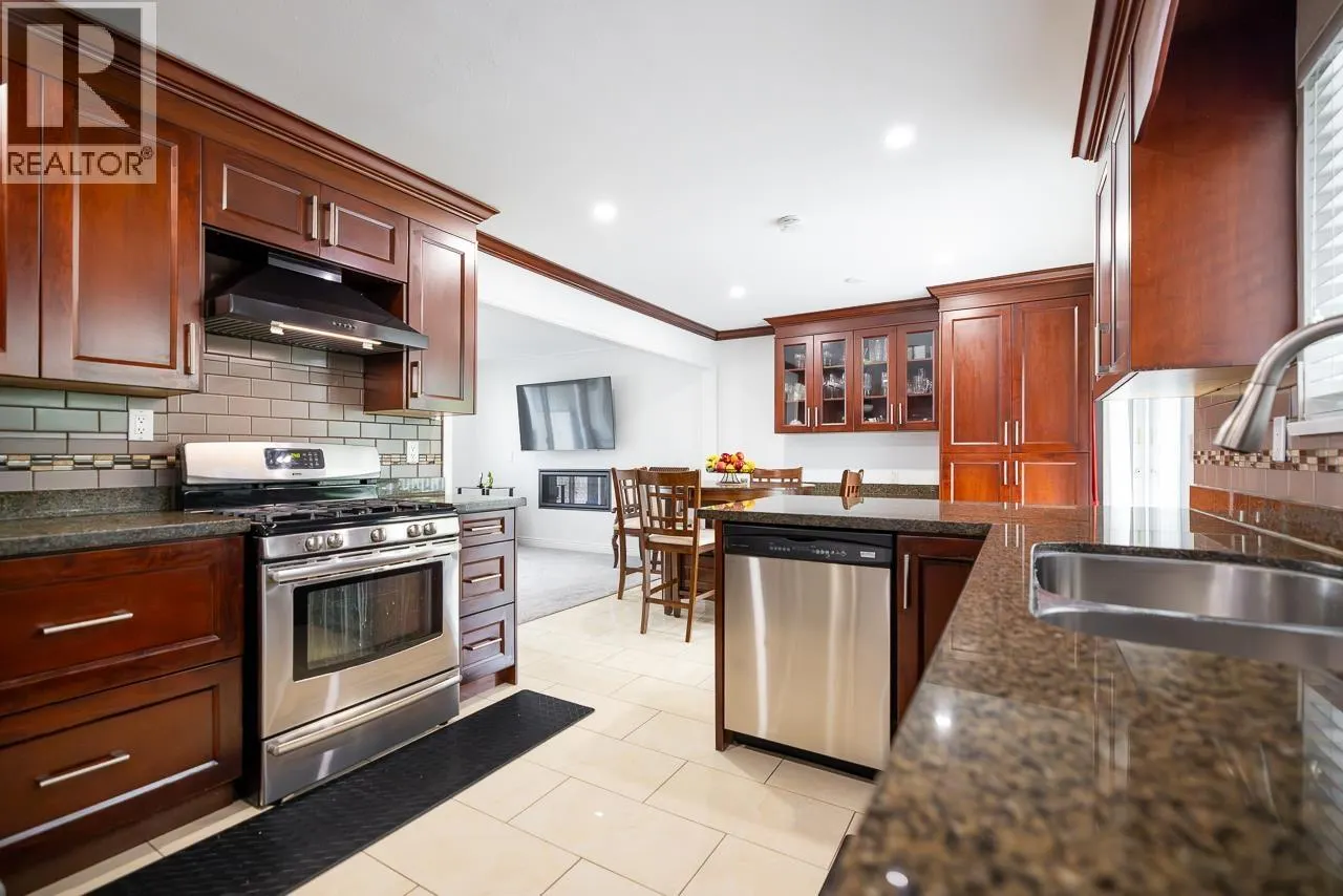 432 RIVERVIEW CRESCENT