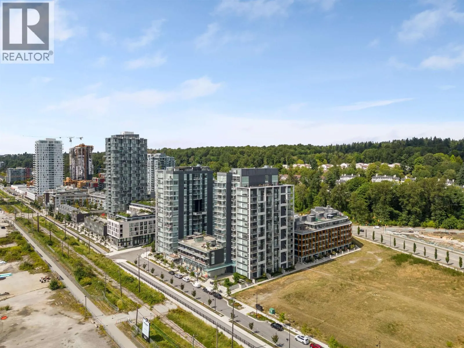 309 3588 SAWMILL CRESCENT