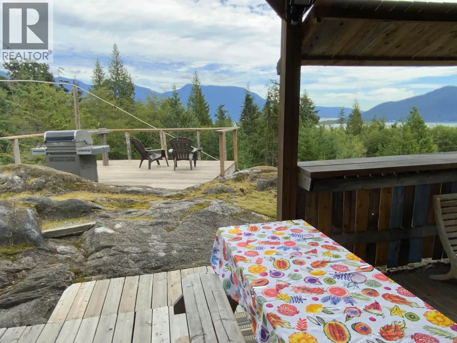 LOT 44 FIRCOM PLATEAU