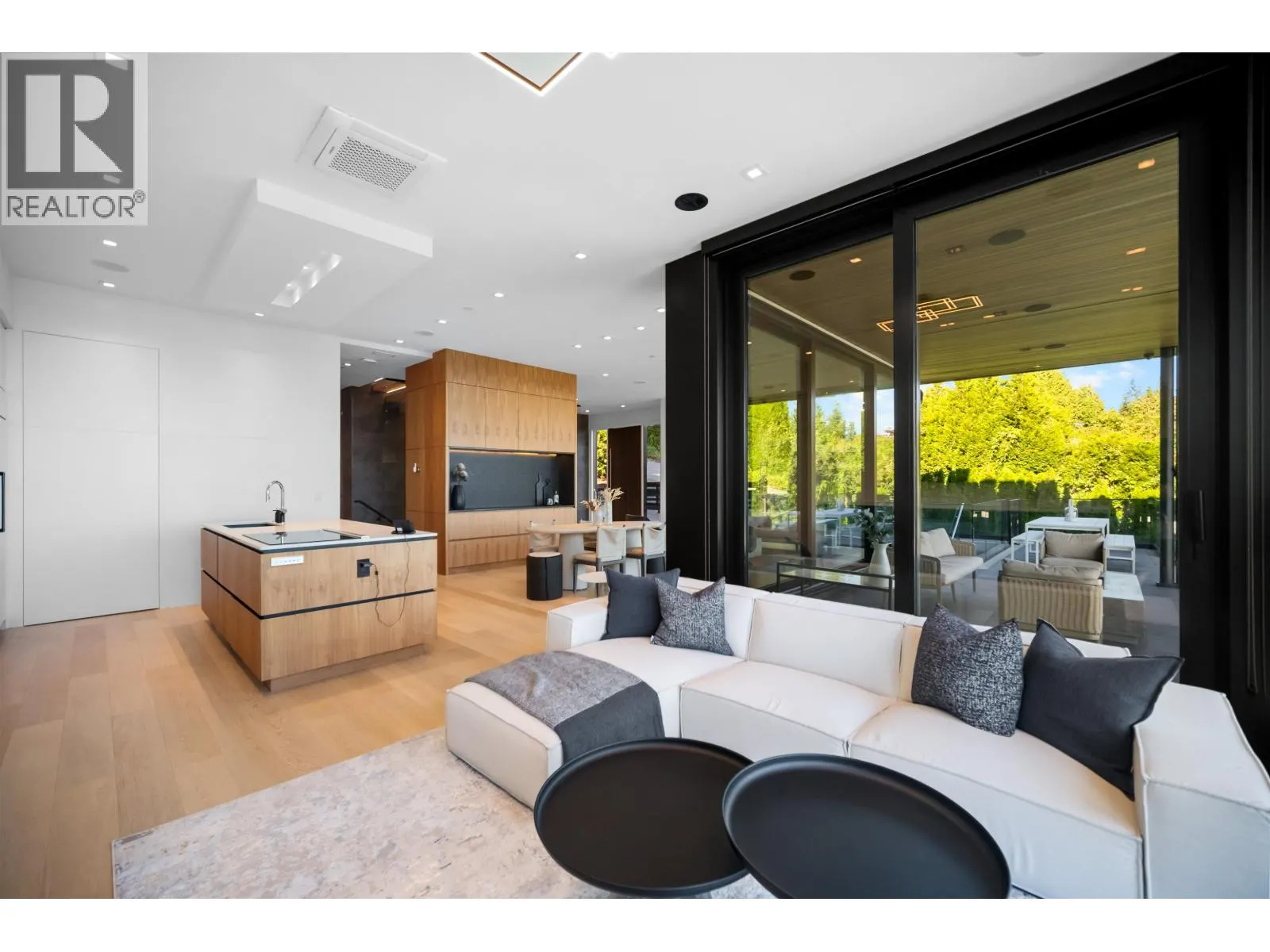 1510 CAMELOT ROAD