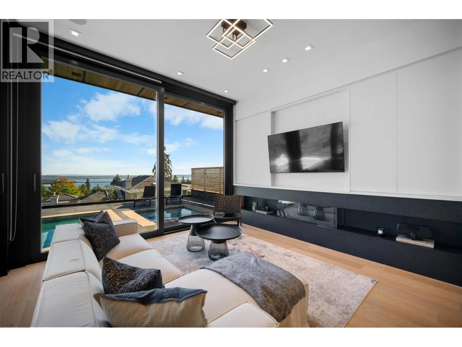 1510 CAMELOT ROAD