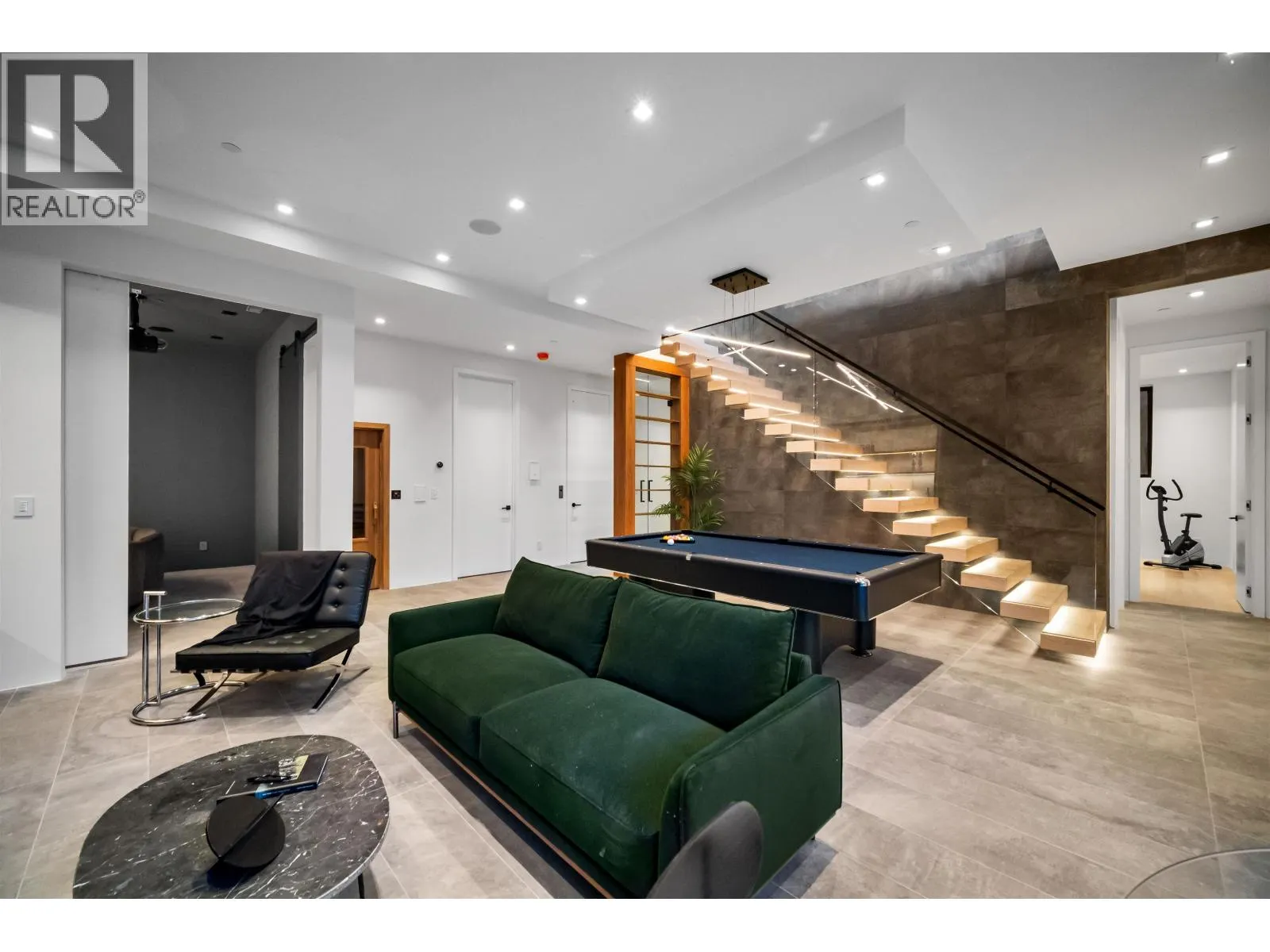 1510 CAMELOT ROAD