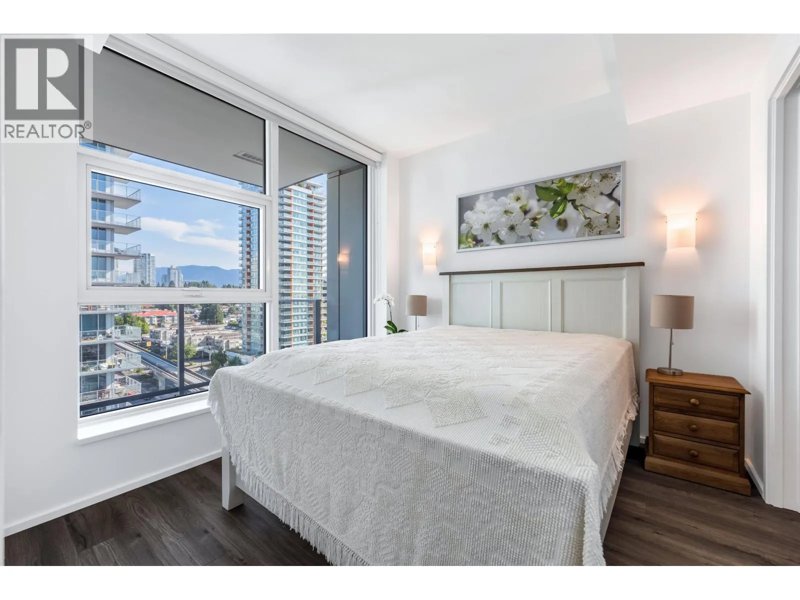 1203 3888 EVERGREEN PLACE