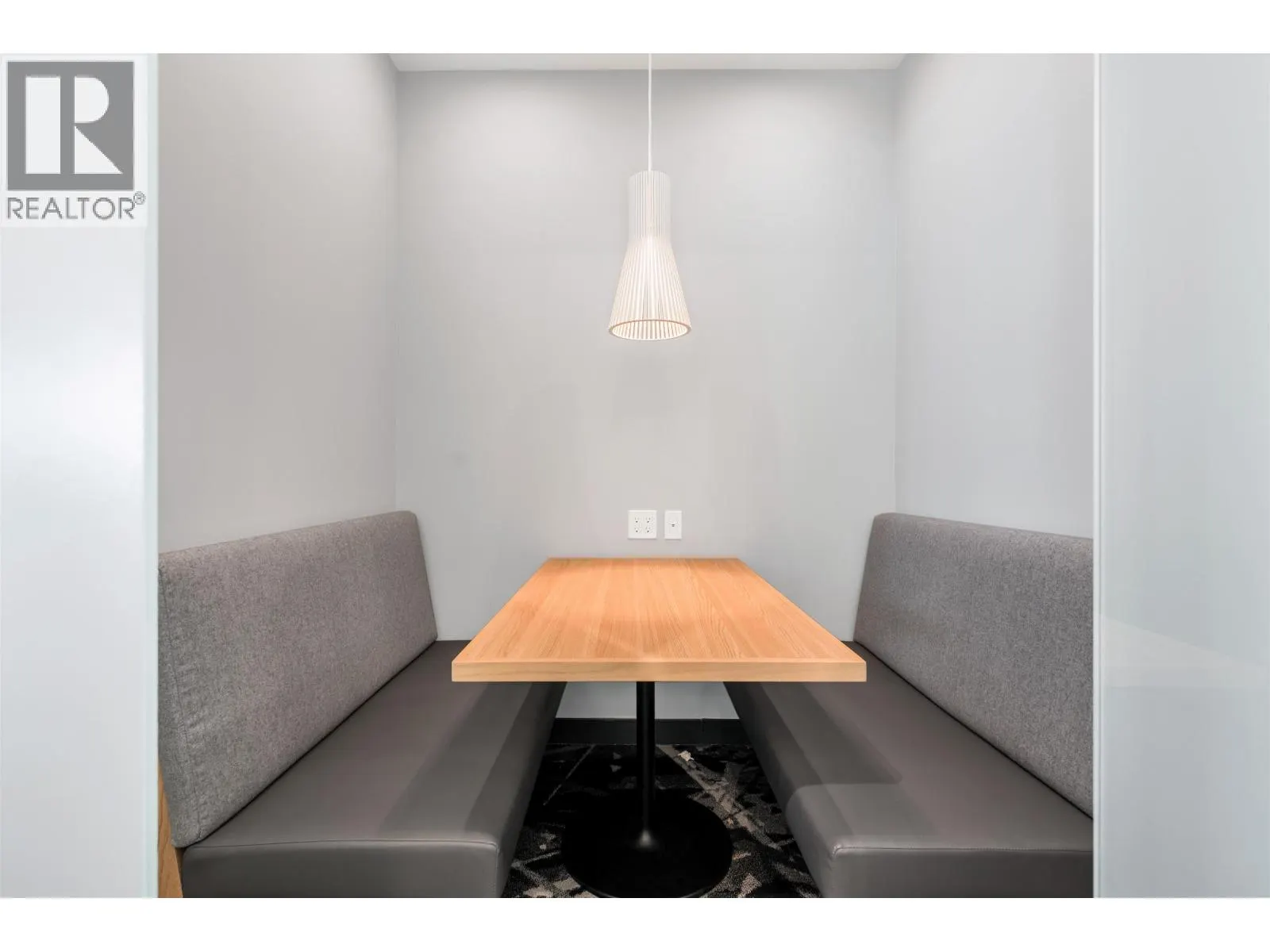 1203 3888 EVERGREEN PLACE