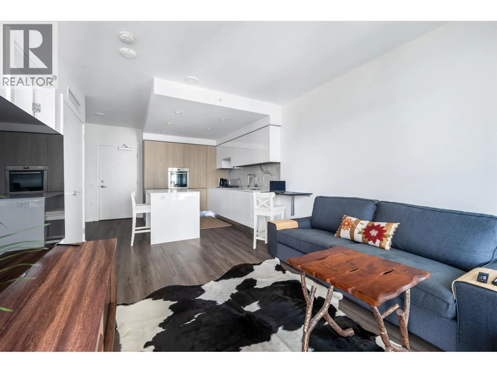1203 3888 EVERGREEN PLACE