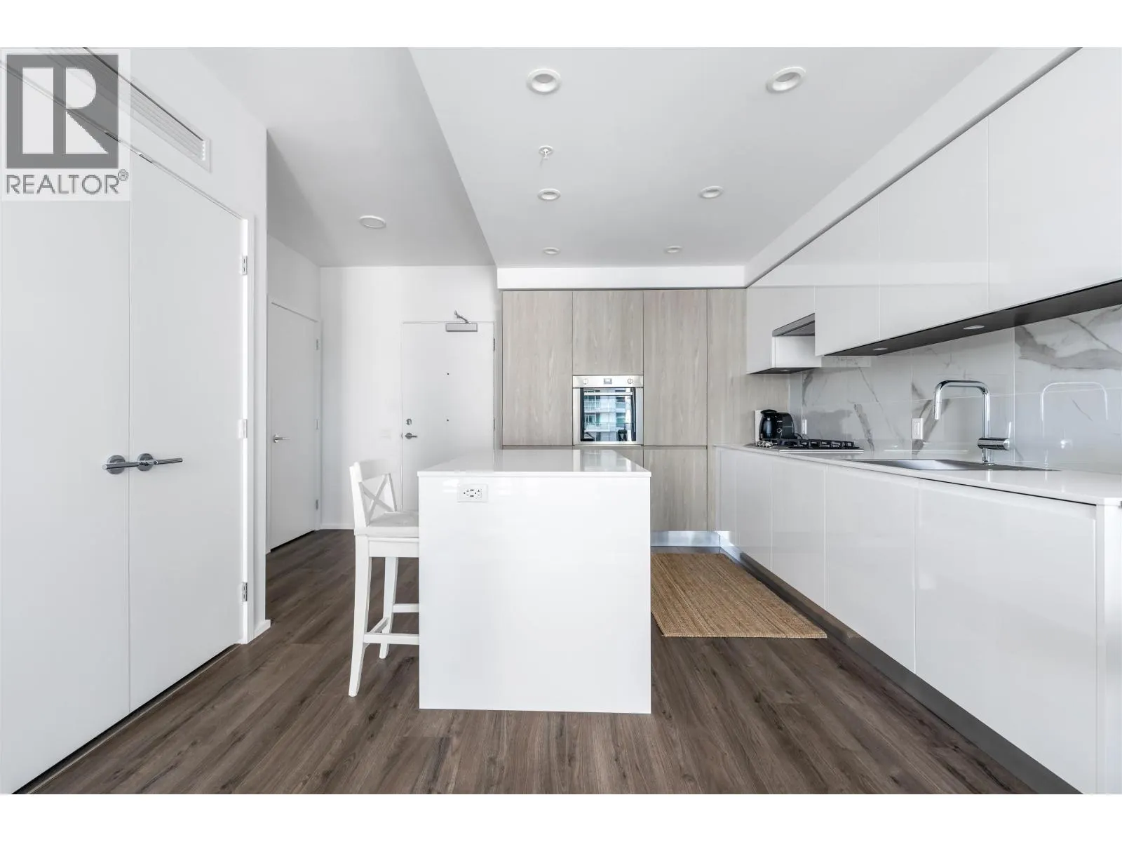 1203 3888 EVERGREEN PLACE