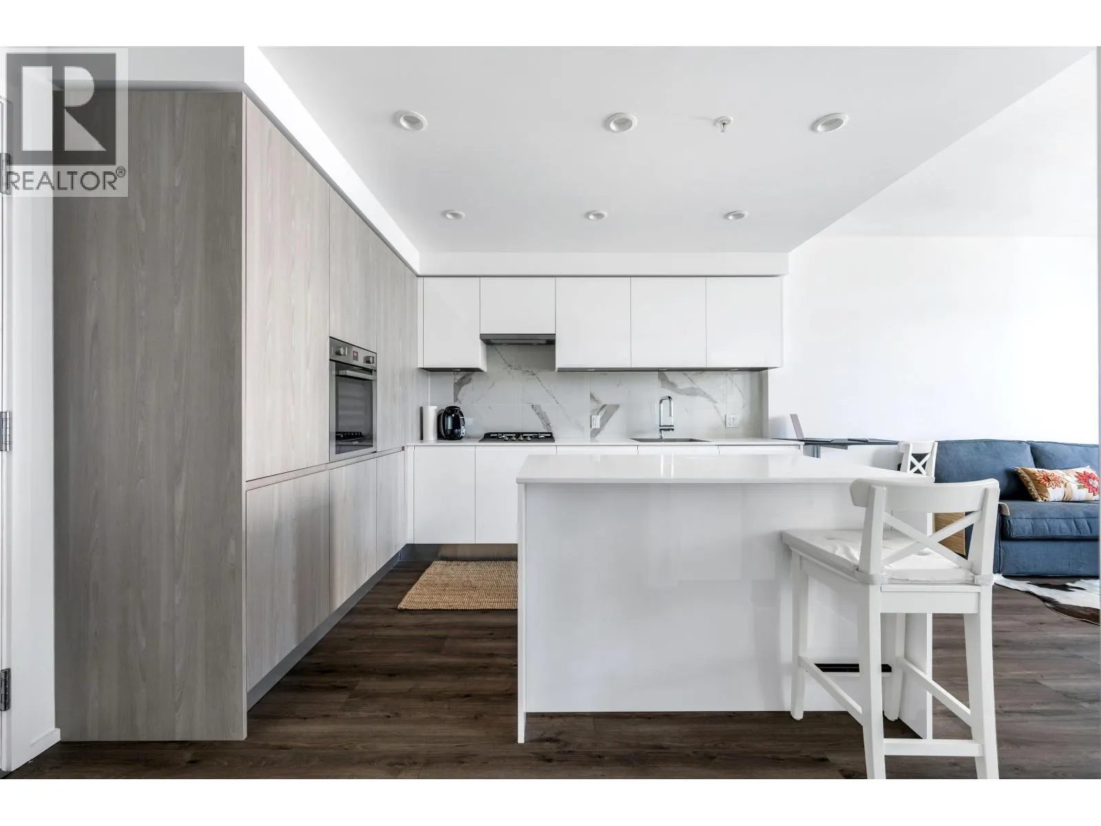 1203 3888 EVERGREEN PLACE