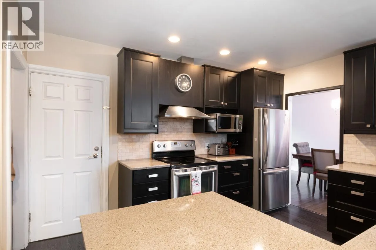 933 FIFTH STREET