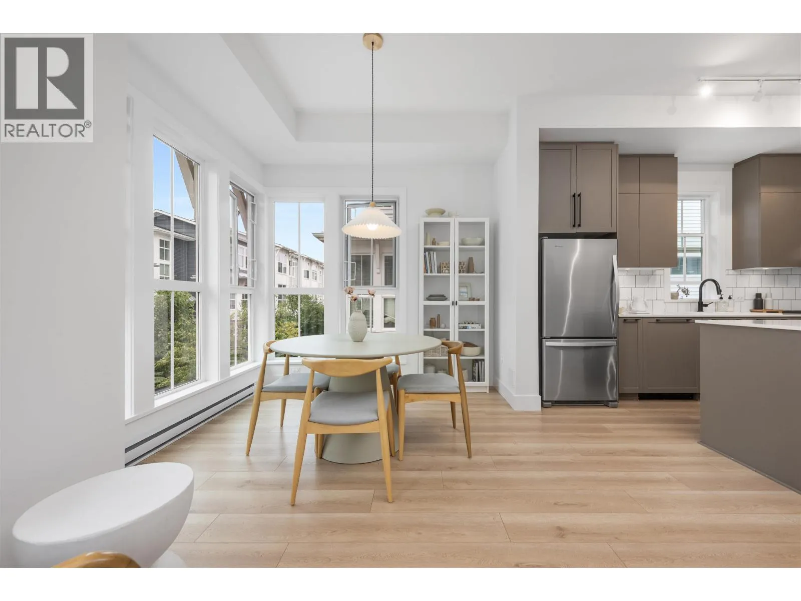 17 4716 ORCA WAY