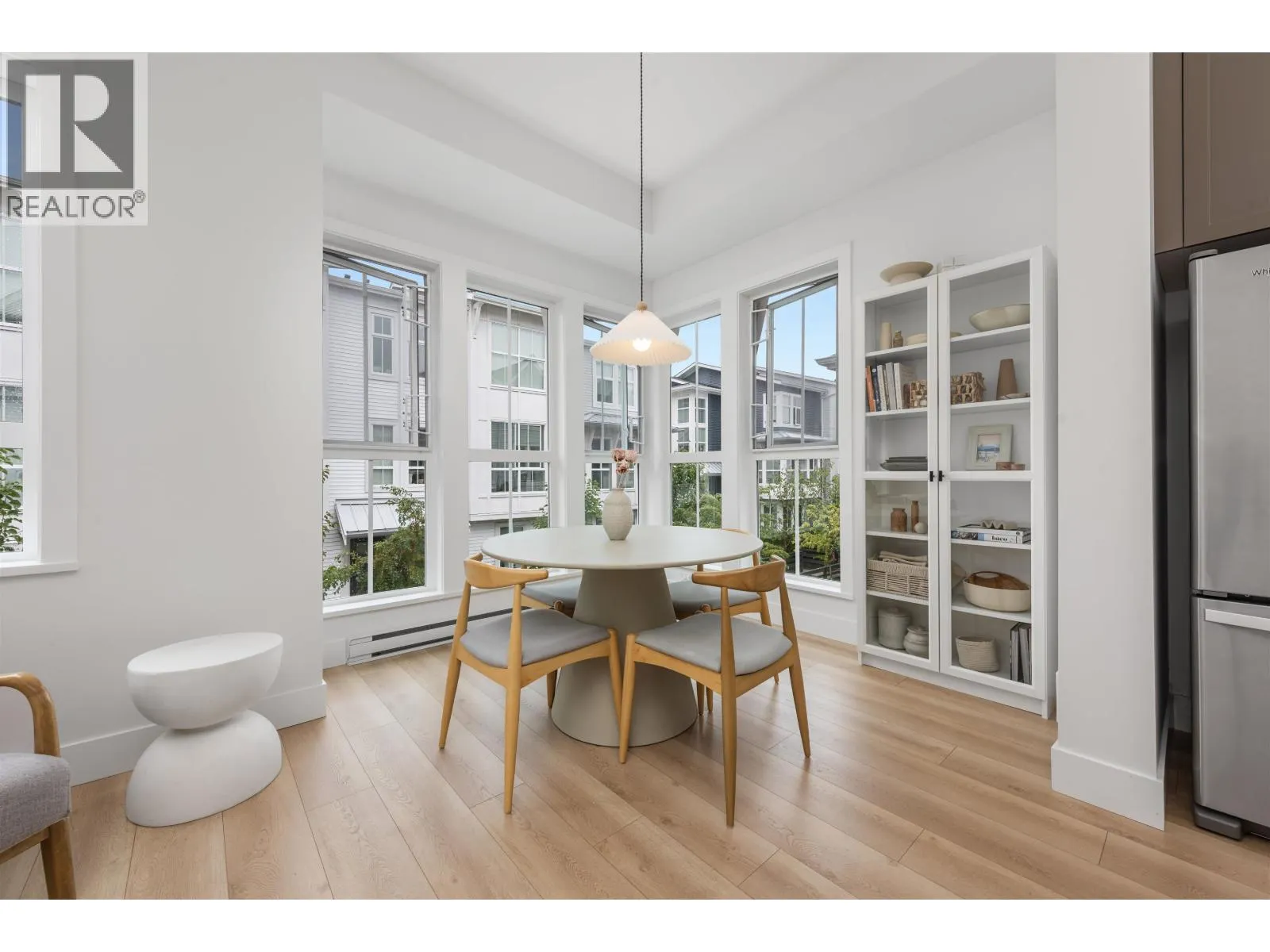 17 4716 ORCA WAY