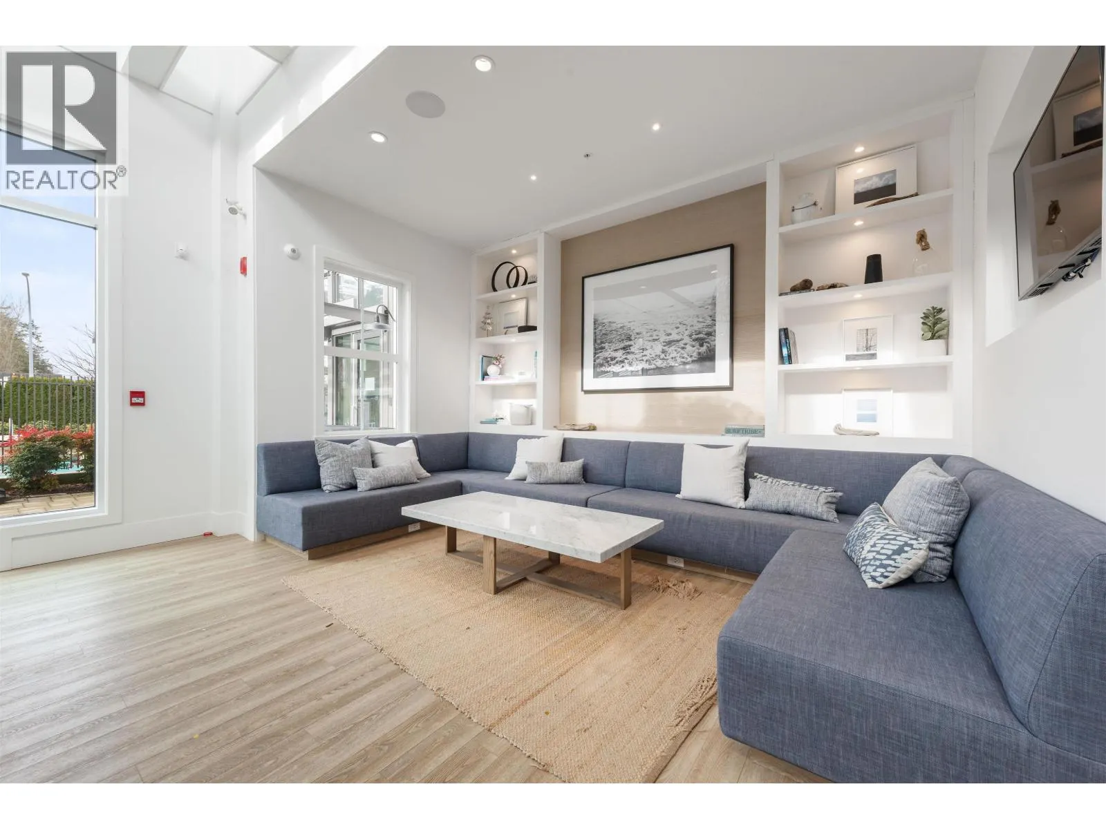17 4716 ORCA WAY