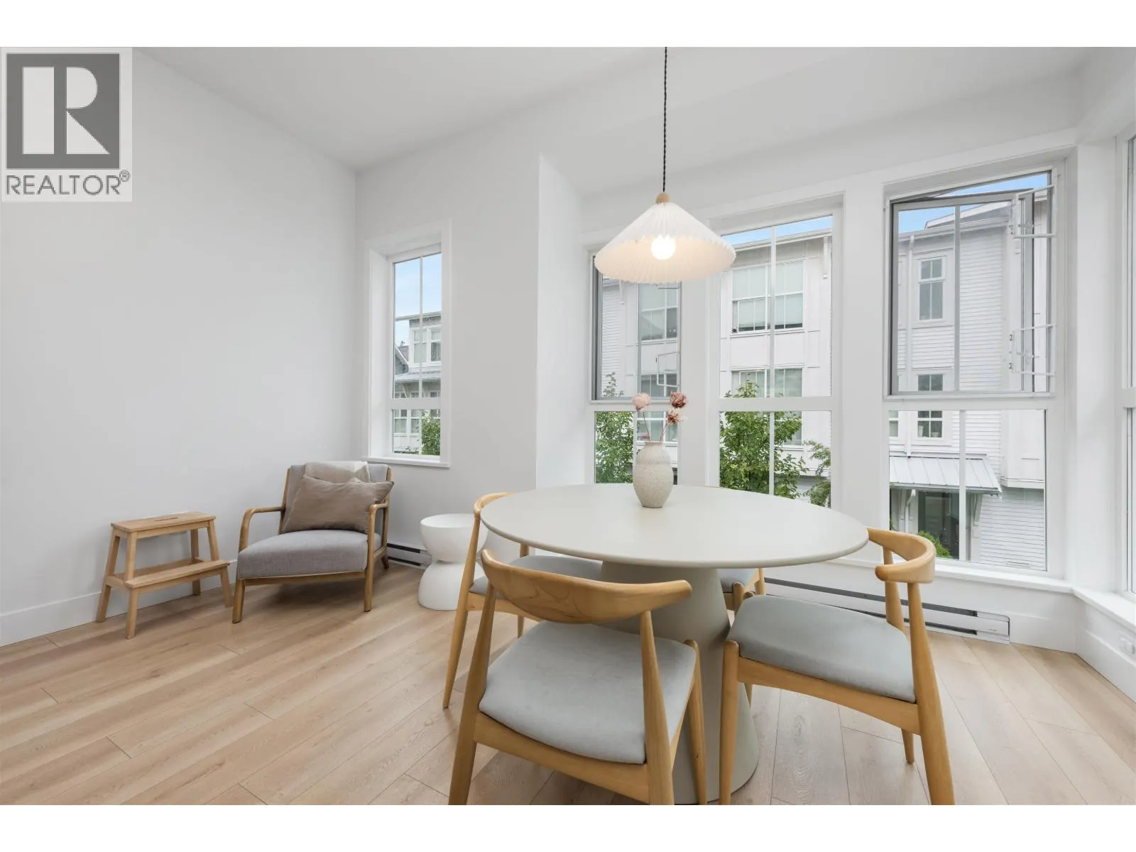 17 4716 ORCA WAY