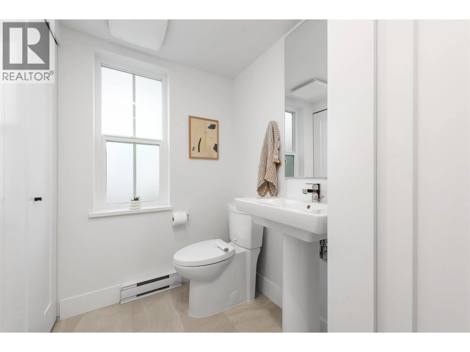 17 4716 ORCA WAY