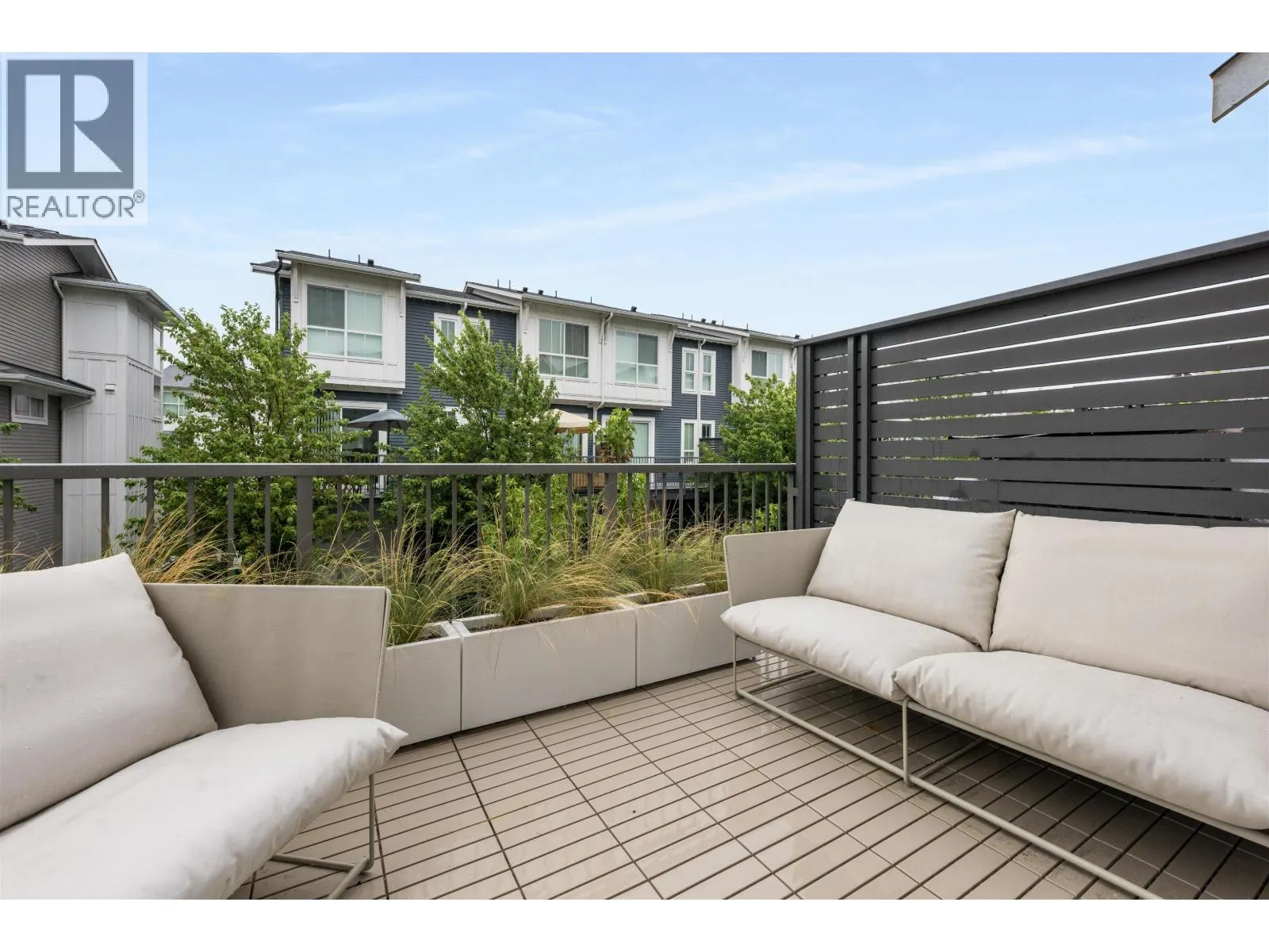 17 4716 ORCA WAY