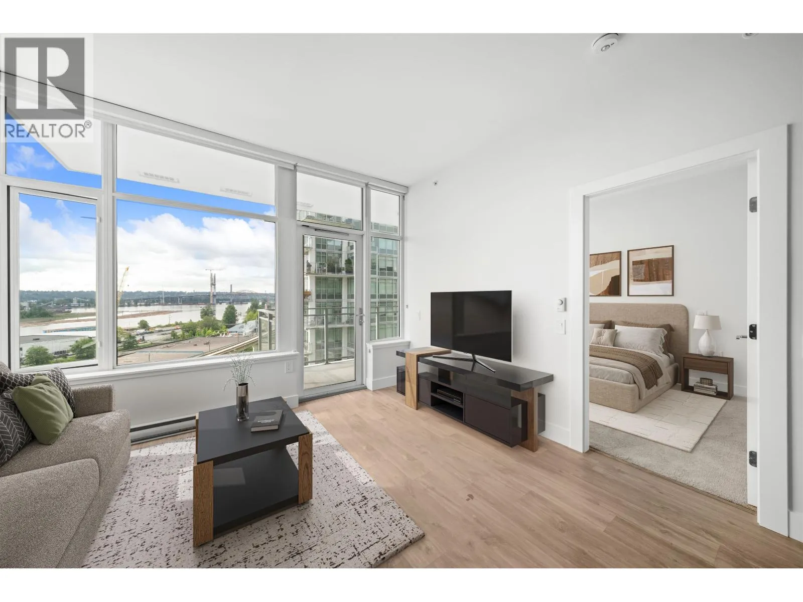 713 258 NELSON'S COURT