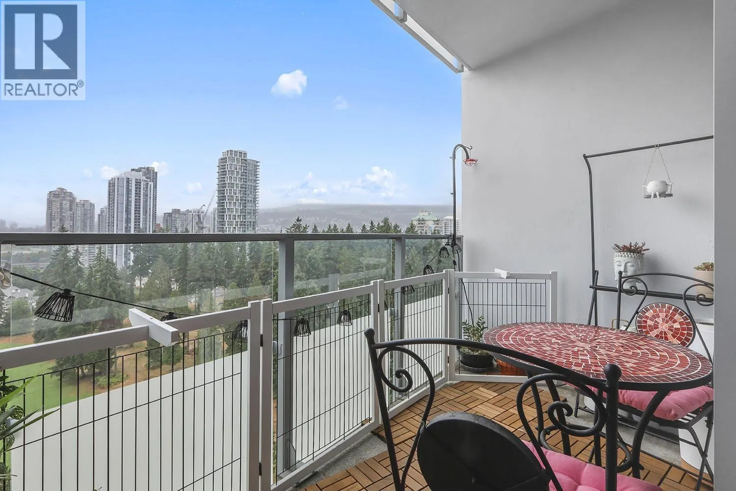2107 3093 WINDSOR GATE