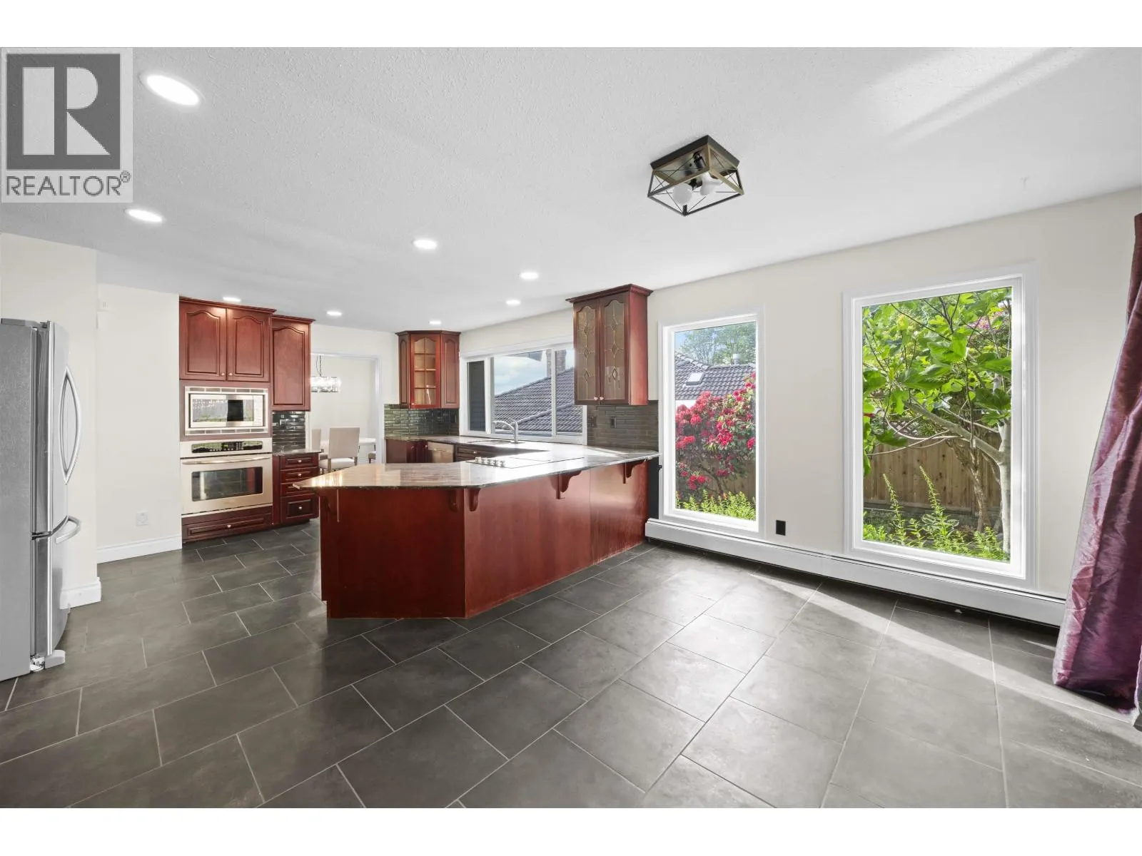 163 WOODLAND DRIVE