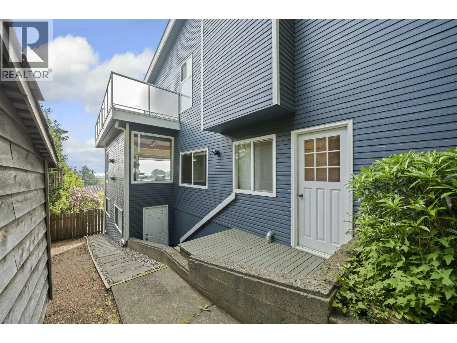 163 WOODLAND DRIVE