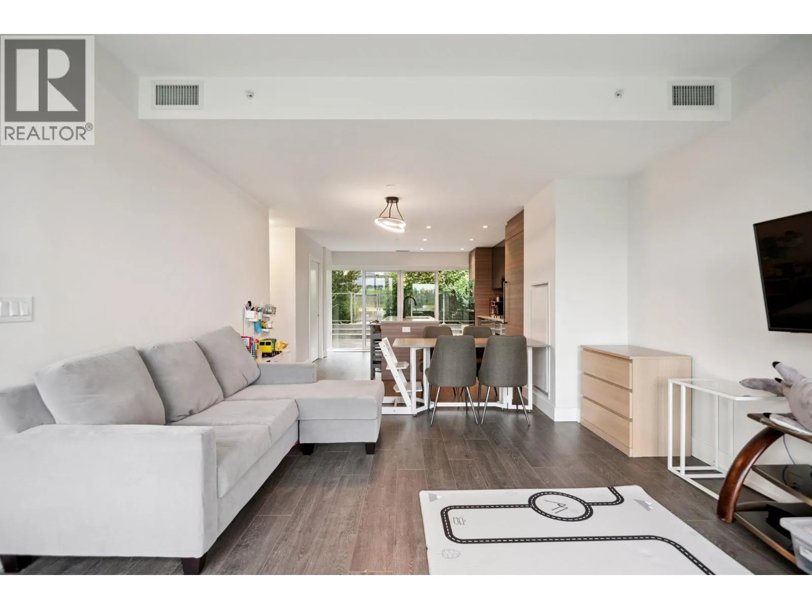 6 8589 RIVERGRASS DRIVE