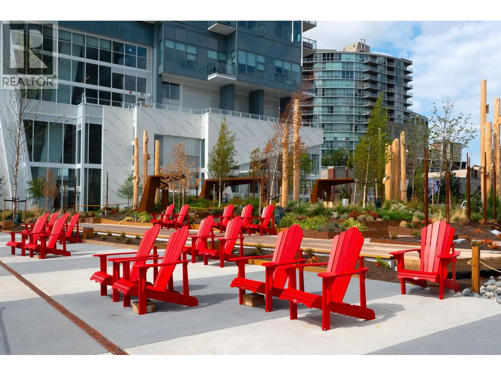 4004 680 QUAYSIDE DRIVE