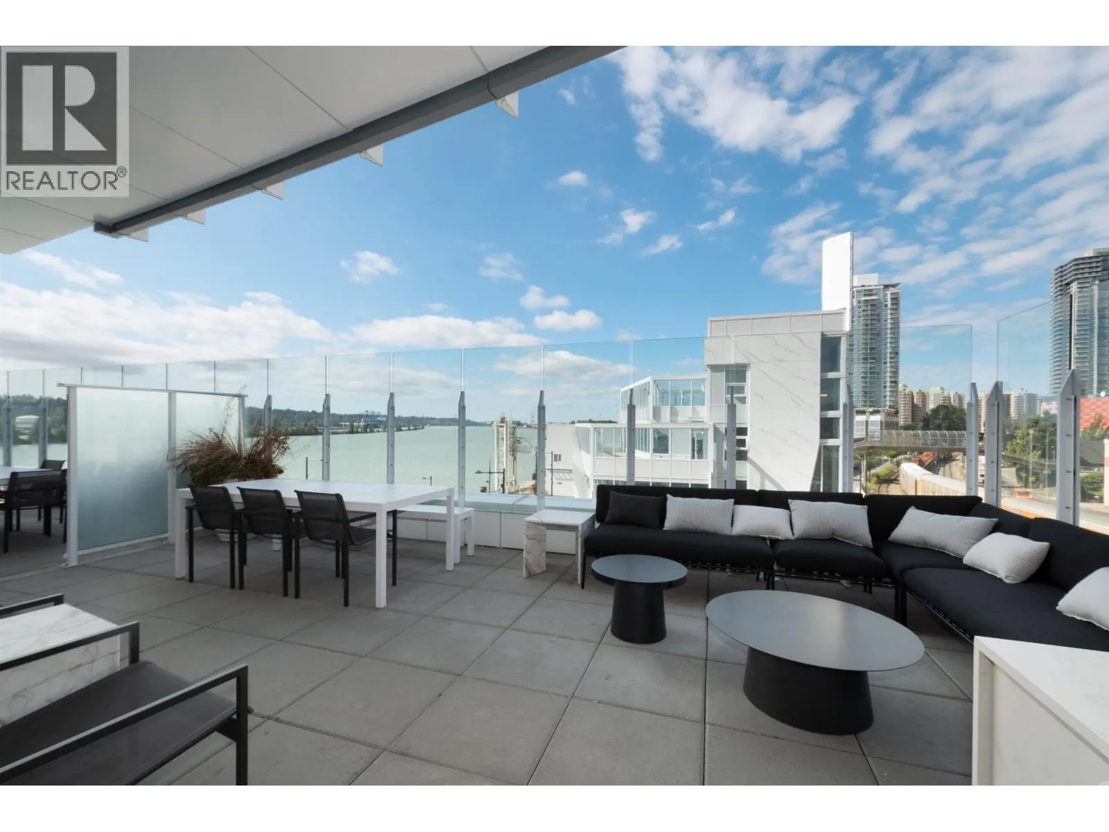 4004 680 QUAYSIDE DRIVE