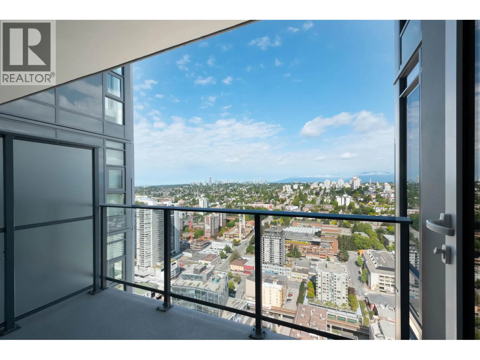 4004 680 QUAYSIDE DRIVE