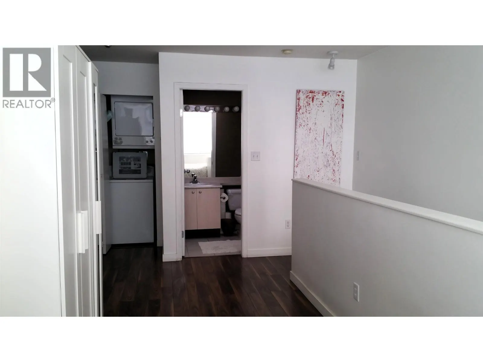 418 E BROADWAY