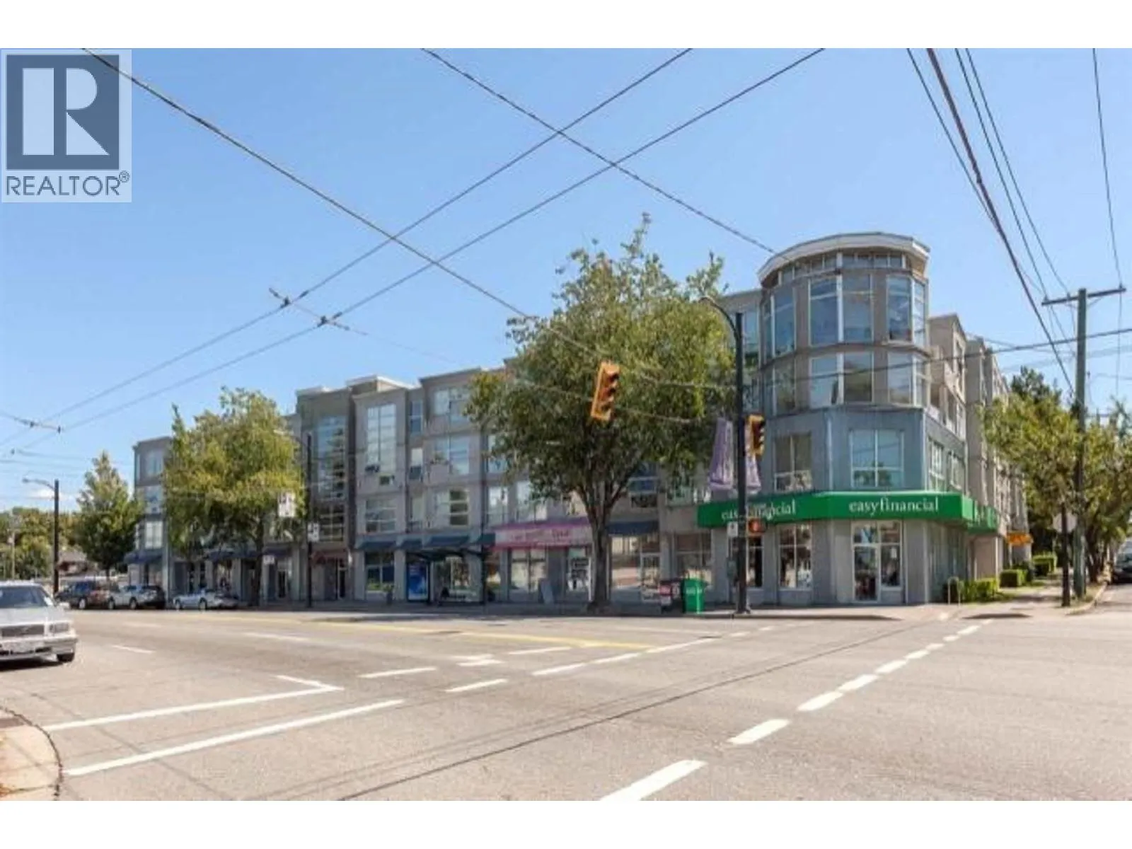 418 E BROADWAY