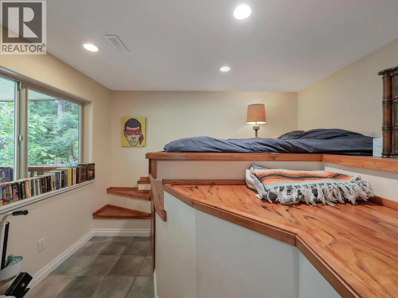 5836 MARINE WAY