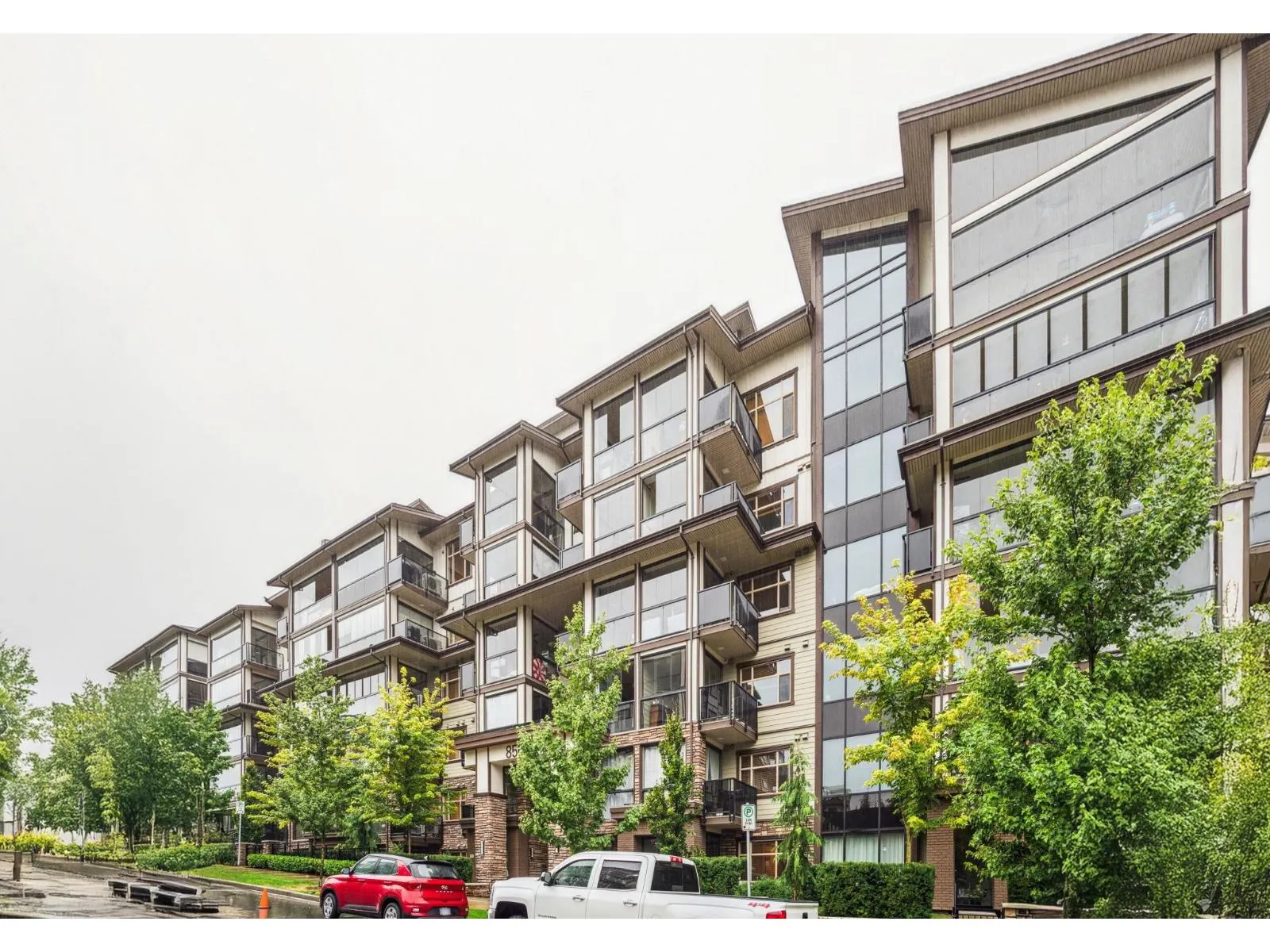 610 8561 203A AVENUE