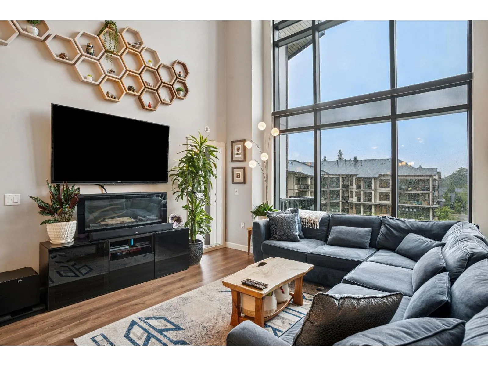 610 8561 203A AVENUE