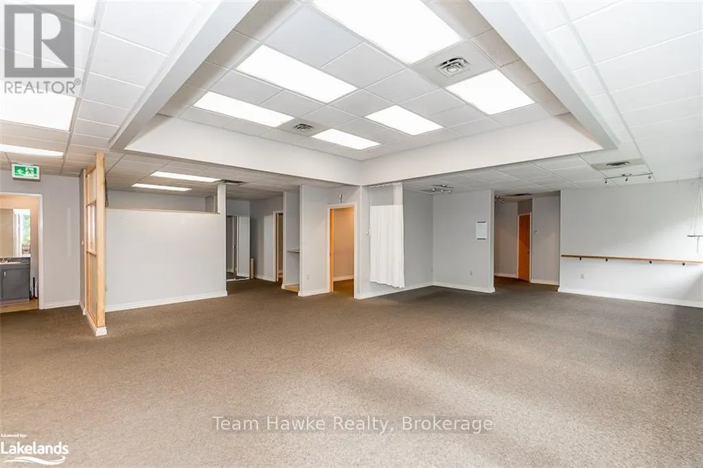 203 - 240 PENETANGUISHENE ROAD, #203