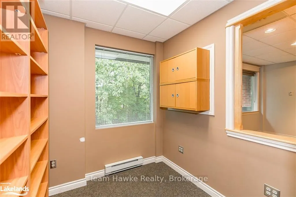 203 - 240 PENETANGUISHENE ROAD, #203