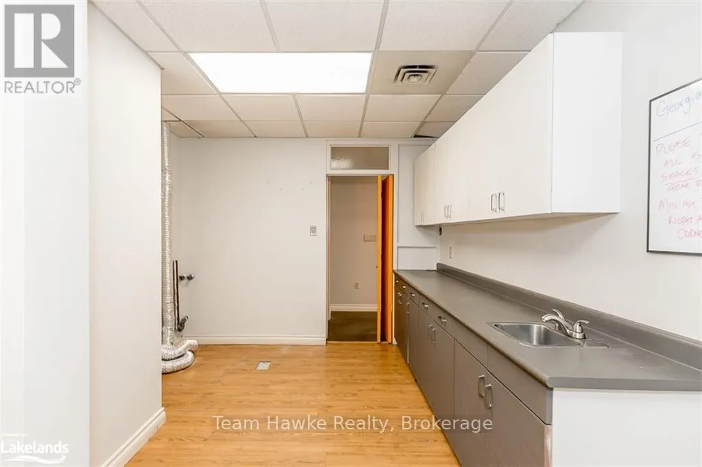 203 - 240 PENETANGUISHENE ROAD, #203