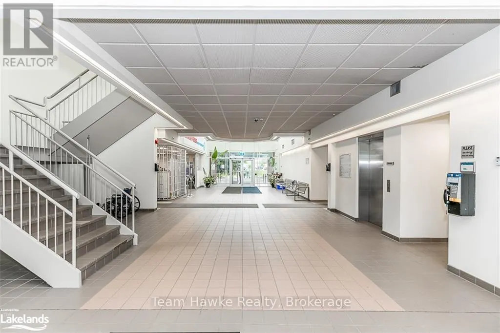 203 - 240 PENETANGUISHENE ROAD, #203