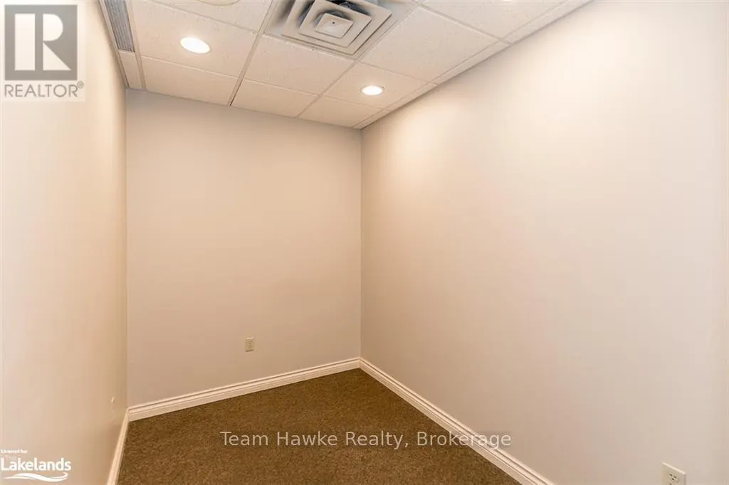 203 - 240 PENETANGUISHENE ROAD, #203
