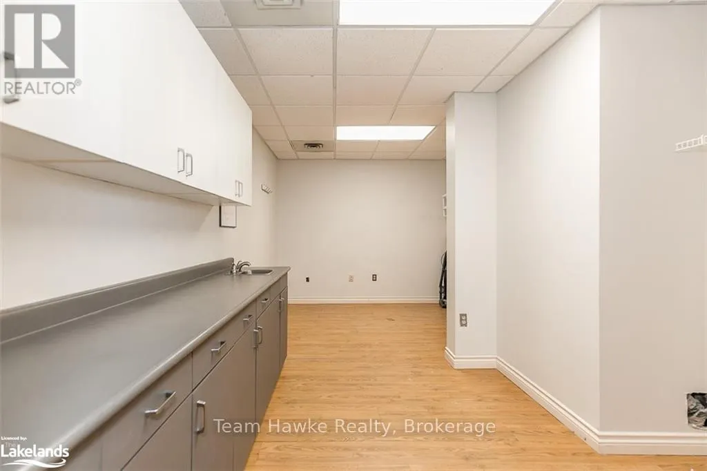 203 - 240 PENETANGUISHENE ROAD, #203