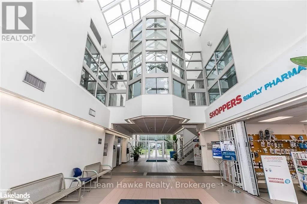 203 - 240 PENETANGUISHENE ROAD, #203